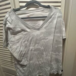 Aeropostale Light Gray Camouflage V-Neck Tee